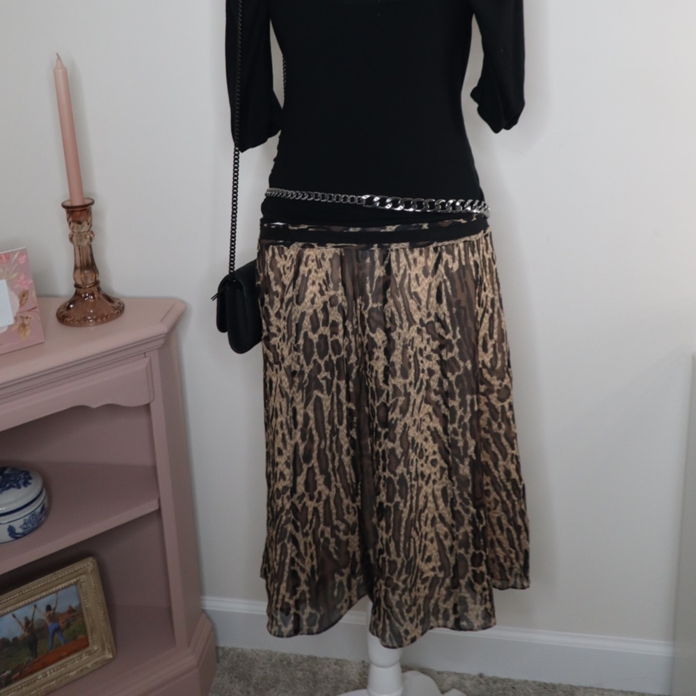John Paul Richard Cheetah Print 100% Silk Skirt Size 14 Petite. - Picture 3 of 6